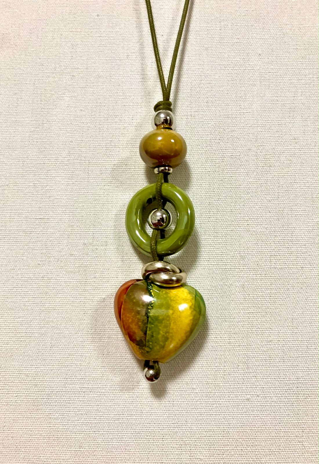 Collana Artigianale "Cuore di Terra" in Ceramica e Acciaio